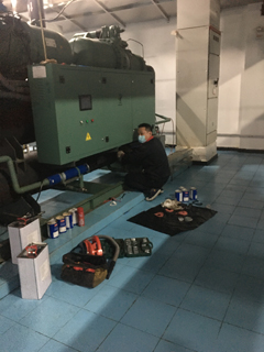 螺桿機(jī)更換過濾器圖片